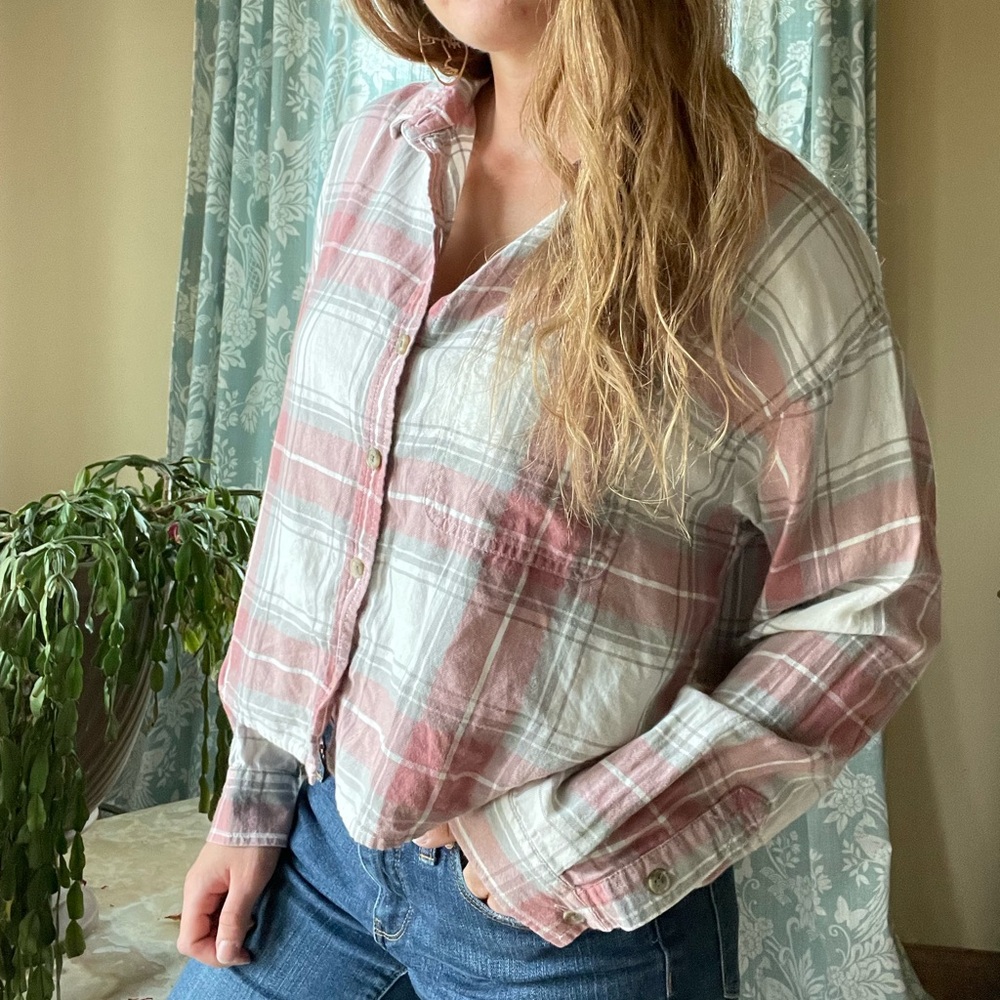 American Eagle cropped tiger plaid button down - Picture 4 of 16